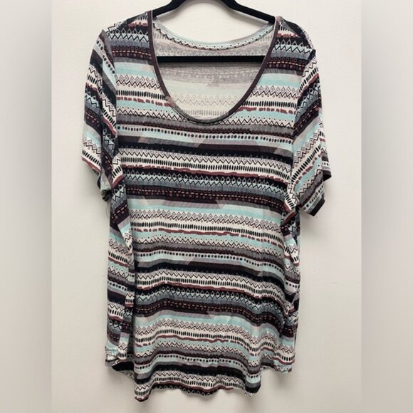 Penningtons Aztec Patterned Short Sleeve Scoop Neck Tee 2X - Picture 1 of 5